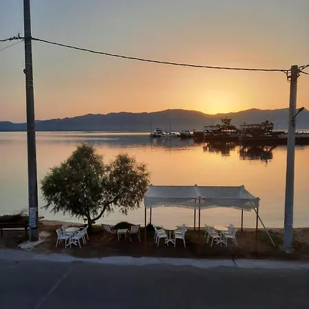 Spacious Sea View By The Port Elafonissos
